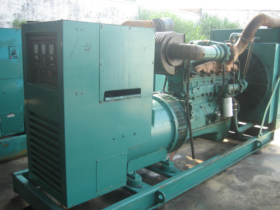 阳山租赁发电机- 发电机碳刷磨损的原因是什么