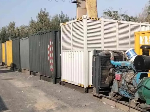 阳山200KW柴油发电机机组每小时油耗是多少？