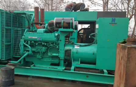 阳山发电机组如何判断水冷式机油散热器内部是否需要清洗？